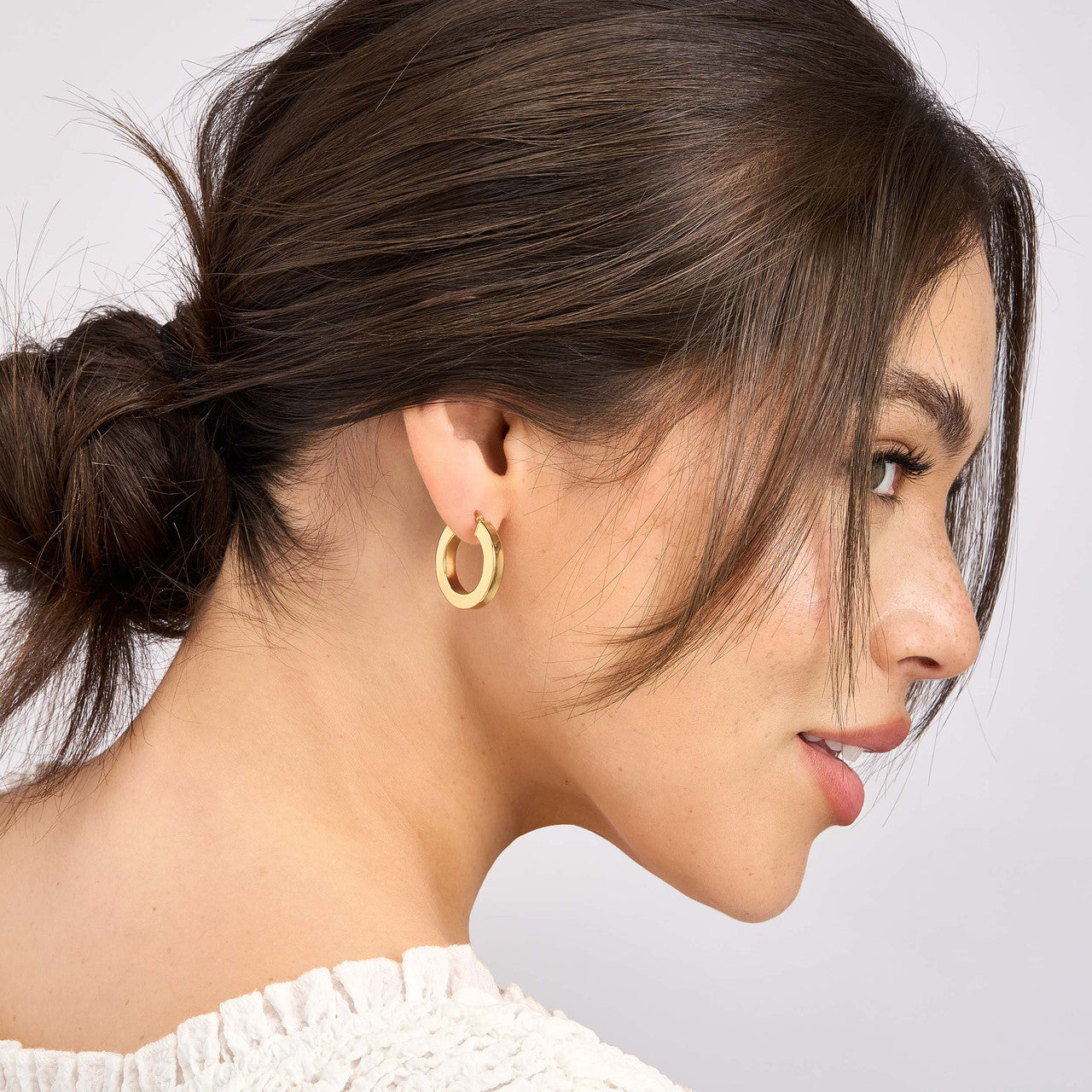Simple 15mm round square tube hoop earrings by Midas Chain, showcasing a sleek and modern design in metallic finish.